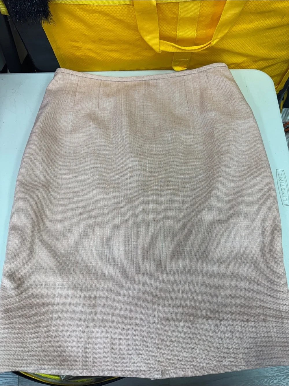 Le Suit size 8 Classic Beige-Pink Pencil Skirt needs cleaning jacket is posted